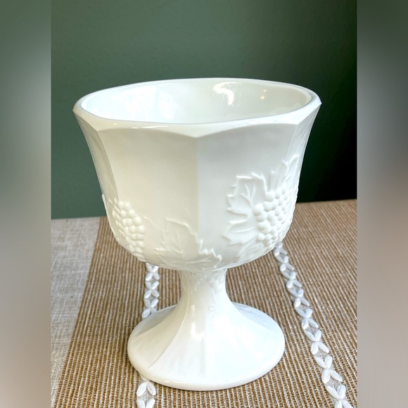 Vintage White Milk Glass Pedestal Vase with Grapes & Leaves Etching - Picture 3 of 9